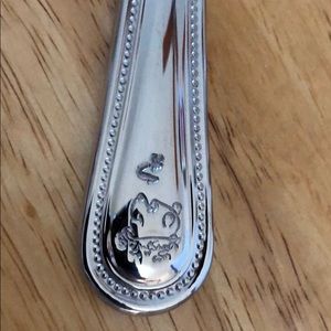 Winnie the Pooh 18/8 flatware place set for 4